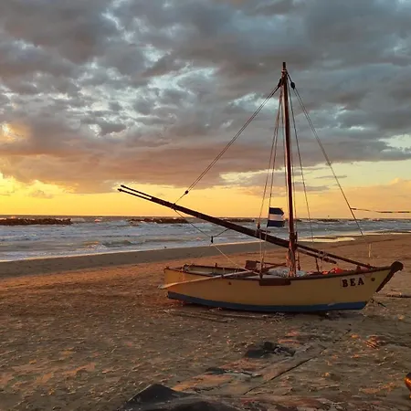 Nel Centro Storico Di Happy Song * Fermo